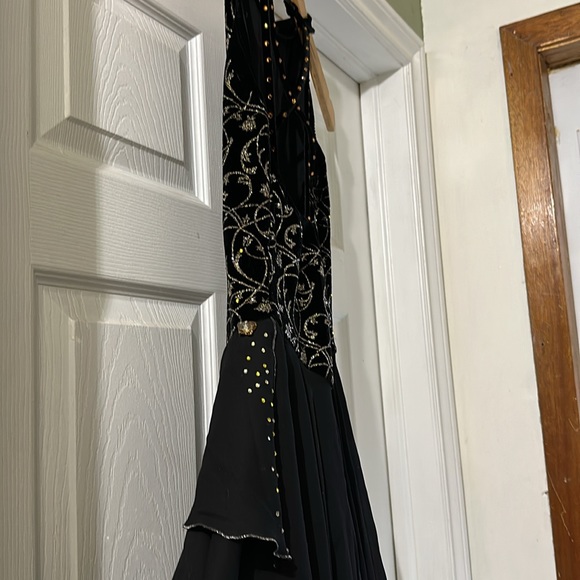 Ice dance dress Women’s Large in black & gold with added Swarovski crystals - Picture 3 of 10